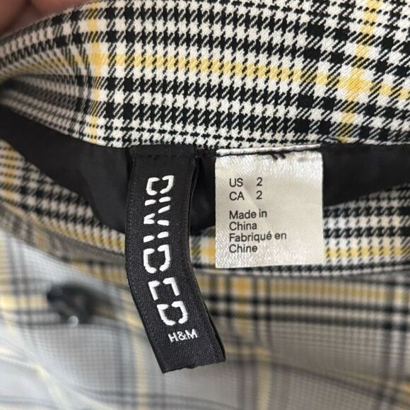 H&M Divided Women’s Mini Plaid Yellow Black Skirt Size 2 - Picture 3 of 4